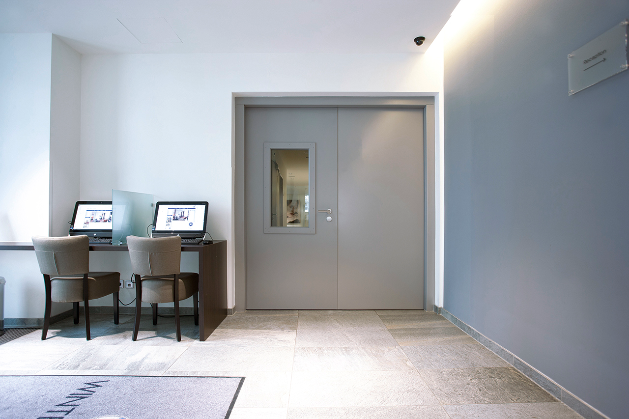 Brandwerende loopdeur met brandwerend glas